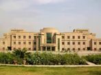 Pakistan university fines girls for wearing jeans Pakistan university fines girls for wearing jeans