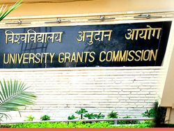 यूनिवर्सिटी ग्रांट कमीशन (UGC) में निकली विभिन्न पदों पर भर्ती, ऐसें करना है आवेदन