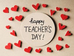 Teachers Day 2022: शिक्षक दिवस के अवसर पर अपने शिक्षक को भेजे ये खास शायरी