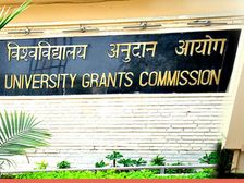 यूनिवर्सिटी ग्रांट कमीशन (UGC) में निकली विभिन्न पदों पर भर्ती, ऐसें करना है आवेदन