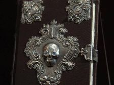 World Book Day 2022: ये हैं दुनिया की सबसे महंगी किताबें, एक की कीमत 23 कोरोड़ से ज्यादा