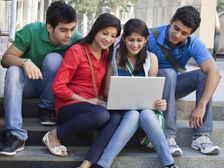 Happy New Year 2023: विदेश में शिक्षा महंगी, रियल एस्टेट में बूम