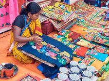 Handicraft Business Tips: कम बजट में कैसे शुरू करें हैंडीक्राफ्ट का काम, जानिए बेस्ट टिप्स