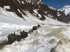 चीन सीमा के पास 1,700 किलोमीटर 'फ्रंटियर हाईवे' का निर्माण करेगा भारत