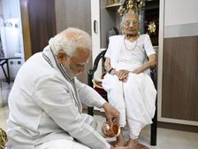 हीराबेन की संघर्ष भरी कहानी, कभी मां का प्यार नसीब नहीं हुआ