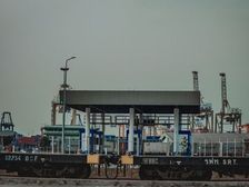 पोर्ट एंड शिपिंग मैनेजमेंट में एमबीए कैसे करें, फीस, जॉब, सैलरी और टॉप कॉलेज