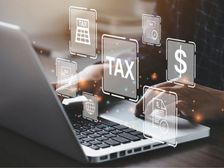 Career in LLM Taxation Law 2023: एलएलएम टैक्सेशन लॉ में कैसे बनाएं करियर