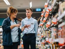 रिटेल मैनेजमेंट में पीजीडीएम कोर्स कैसे करें, जानिए फीस, जॉब, सैलरी और टॉप कॉलेजों के बारे में