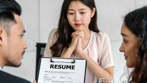 Resume Tips For Freshers: रिज्यूमे बनाते समय क्या गलतियां करते हैं फ्रेशर्स? 