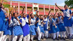 UP Board Results 2024: लखनऊ जिले के टॉपरों की पूरी सूची 