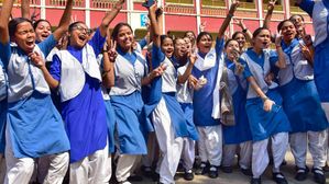 UP Board Result 2024: जौनपुर जिले के हाईस्कूल, इंटर के टॉपर छात्रों की सूची