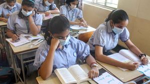 UP Board Result 2024: देवरिया के हाईस्कूल, इंटर के छात्रों का टॉपर्स लिस्ट