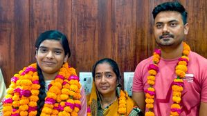 UP Board Result 2024: दोनों टॉपर प्राची एवं शुभम सीतापुर से, देखें सीतापुर के हाईस्कूल, इंटर के टॉपरों की सूची