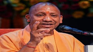 School Chalo Abhiyan 2023-24: सीएम योगी के स्कूल चलो अभियान 2023-24 की आज से होगा शुरुआत