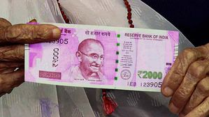 RBI की बड़ी घोषणा: तत्काल प्रभाव से 2000 रुपये के नोट की छपाई बंद करने के आदेश, 30 सितंबर तक बदल सकते हैं नोट