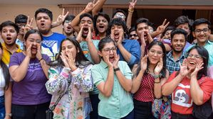 ICSE 10वीं बोर्ड टॉपर्स लिस्ट 2023 हुई जारी, 9 छात्रों ने हासिल की Rank 1
