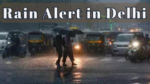Delhi Rain Alerts: भारी बारिश के चलते फिर होंगे दिल्ली के स्कूल बंद?