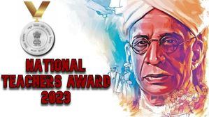 Teachers Day 2023: 50 शिक्षकों को राष्ट्रीय शिक्षक पुरस्कार से किया जाएगा सम्मानित, यहां देखें पूरी लिस्ट