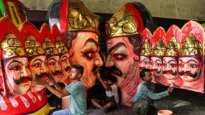 Dussehra Wishes in Hindi Shayari 2023: दशहरा पर शेयर करें टॉप शायरी शुभकामना संदेश