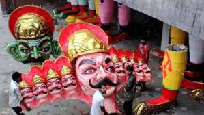 Dussehra Wishes 2023 in Hindi: हैप्पी दशहरा 2023 विशेज, मैसेज, एसएमएस, कोट्स और स्टेटस 