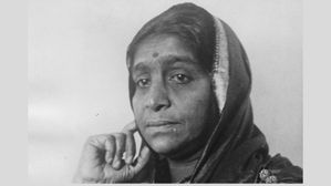 Sarojini Naidu's Birth Anniversary: क्यों कहा जाता है सरोजिनी नायडू को भारत की कोकिला?