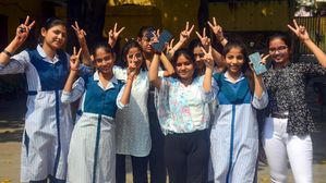 RBSE 12th Result 2024: राजस्थान बोर्ड कक्षा 12वीं में लड़कियों ने मारी बाजी, देखें लिंग-वार पास प्रतिशत