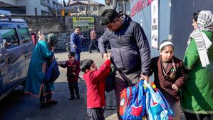 श्रीनगर के मौसम में हुआ बदलाव, चेंज की गई स्कूल टाइमिंग