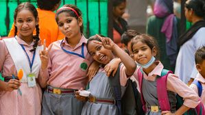 School Closed: झारखंड और बिहार में हीटवेव और लू अलर्ट जारी, जानिए कब तक स्कूल बंद रहेंगे?