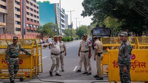 NEET Paper Leak: जिला परिषद स्कूल शिक्षक 2 जुलाई तक पुलिस हिरासत में, प्राइमा फेसी मामला दर्ज