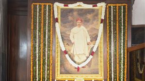 बाल गंगाधर तिलक की पुण्यतिथि पर जानिए भारतीय स्वतंत्रता संग्राम के महानायक के बारे में