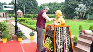 Dr APJ Abdul Kalam Jayanti 2024: डॉ. एपीजे अब्दुल कलाम पर कैसे लिखें कक्षा 1, 3 और 5 के छात्र निबंध