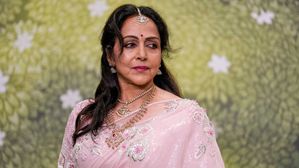 Birthday Special: कितनी पढ़ी लिखी हैं हेमा मालिनी? जानिए उनकी शिक्षा और करियर के बारे में..