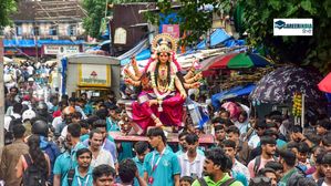 Navratri Essay 2024: शारदीय नवरात्रि पर कैसे लिखें 100, 150 और 200 शब्दों में निबंध? छात्र यहां से करें तैयारी