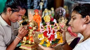 Navratri Special 2024: शारदीय नवरात्रि पर भेजें माता के भक्तों के शुभकामना संदेश, होंगे आने वाले दिन शुभ