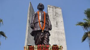 Ram Manohar Lohia Jayanti 2024: भारतीय राजनीति में राम मनोहर लोहिया का क्या योगदान था?