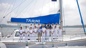 Navy Day 2024: भारतीय नौसेना दिवस पर शौर्य और सेवा का उत्सव मनाएं, शेयर करें ये शायरी संदेश