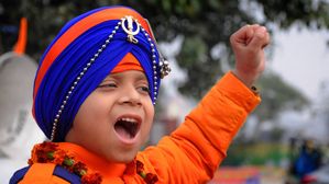 Guru Govind Singh Jayanti 2025: स्कूल के बच्चें गुरु गोविंद सिंह जयंती पर निबंध कैसे लिखें?