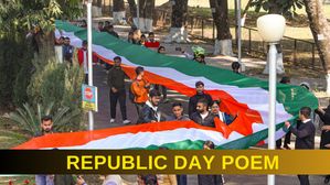 Happy Republic Day Poem: खुद पढ़ें, बच्चों को पढ़ाएं और शेयर भी करें गणतंत्र दिवस पर कविताएं  
