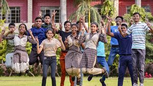 TS SSC Results 2025: तेलांगाना टीएस एसएससी परिणाम का इंतजार, क्या आज जारी होंगे टीएस 10वीं रिजल्ट, लिंक यहां