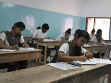 எஸ்எஸ்எல்சி தேர்வு : 5200 பேர் கொண்ட பறக்கும் படை தயார்