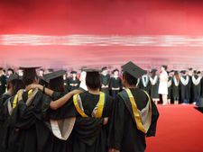 வெளிநாடுகளில் மேற்படிப்பு – எந்த அளவிற்கு சாத்தியம்?