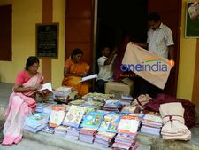 பள்ளி திறக்கும் இன்றே அனைவருக்கும் விலையில்லா பாடப் புத்தகங்கள், எழுதுபொருட்கள்!