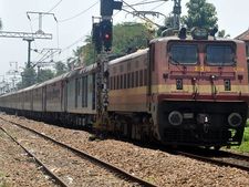 இளநிலைப் பொறியாளர்களுக்கு கொங்கண் ரயில்வேயில் பணி காத்திருக்கு!