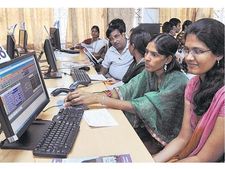 பி.இ. அட்மிஷன்: இ.சி.இ. பிரிவுக்குதான் இப்போ ஏகப்பட்ட கிராக்கி!