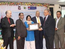 கலிங்கா நிறுவனத்துக்கு சிறந்த தொழில்நுட்ப பல்கலை விருது!