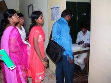 சித்த, ஆயுர்வேத மருத்துவப் படிப்புகளுக்கு அதிகரிக்கும் மவுசு: 5 ஆயிரம் விண்ணப்பங்கள் குவிந்தன!!