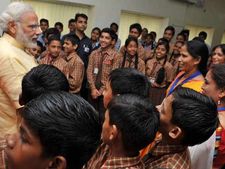 சாஸ்த்ரா பல்கலை.யால் தத்தெடுக்கப்பட்ட மாணவர்களுடன் பிரதமர் கலந்துரையாடல்!