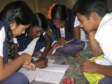 தொழிலாளர்களின் குழந்தைகளுக்காக உறைவிடப் பள்ளிகள்: உ.பி. அரசின் முன்னோடித் திட்டம்!!