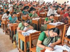 டெட் தேர்வு  பிட் அடித்தால்  கடுமையான நடவடிக்கை... கண்காணிப்பாளர்களுக்கும் கட்டுப்பாடு!