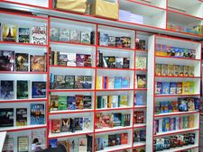 அனைத்து நூலகத்திலும் ஆங்கில புத்தகங்கள் வாங்கப்படும்... பள்ளிக்கல்வித்துறை உத்தரவு...!